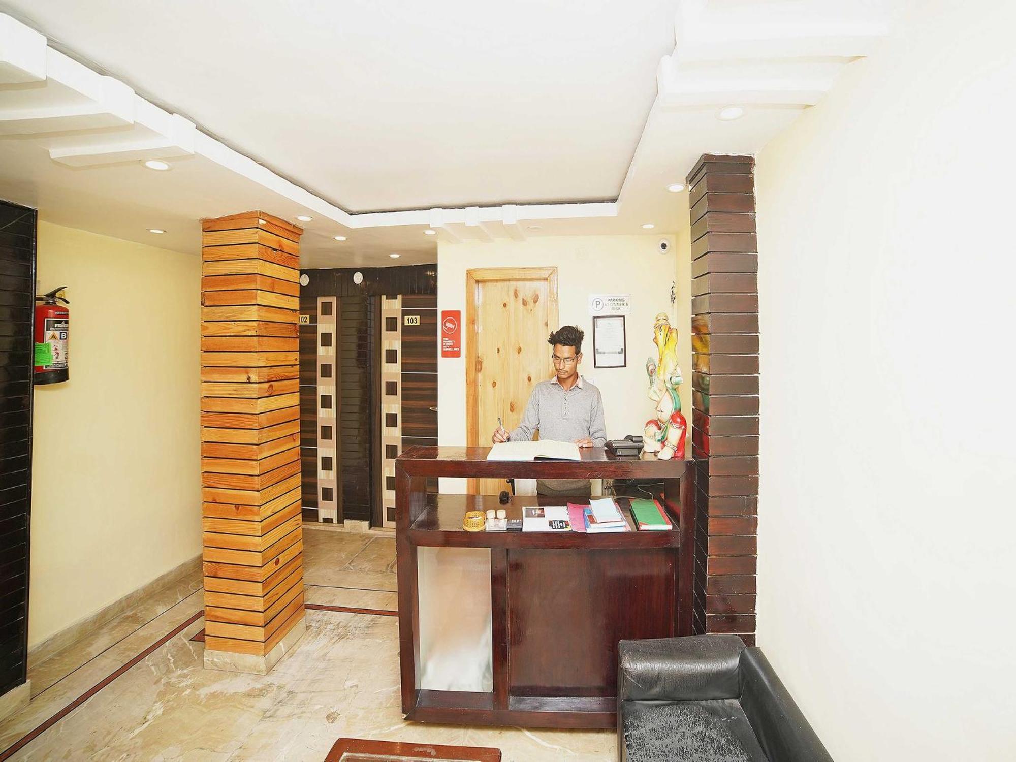Oyo Flagship 8594 Golden Nest Hotel Nainital Buitenkant foto