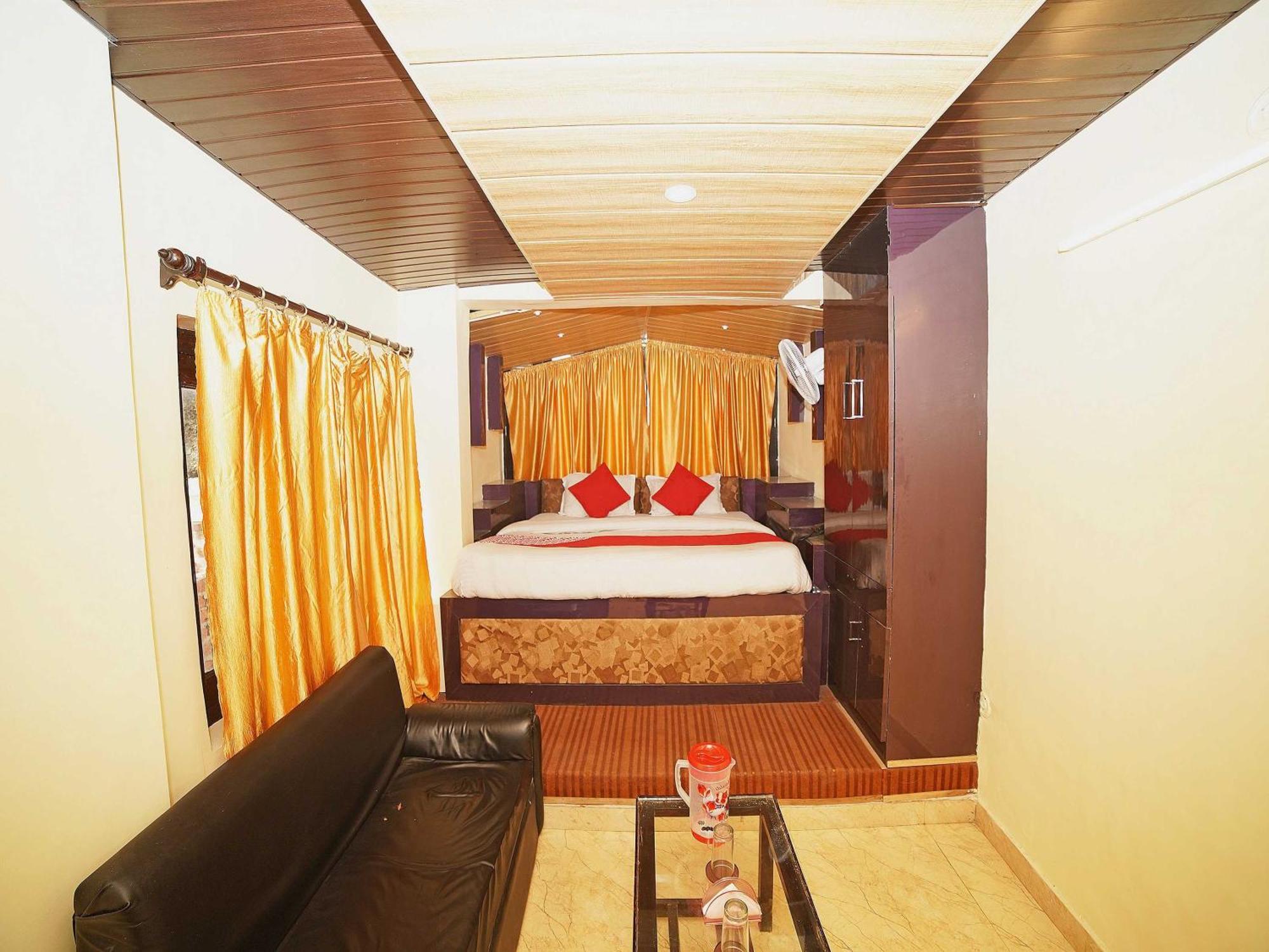 Oyo Flagship 8594 Golden Nest Hotel Nainital Buitenkant foto