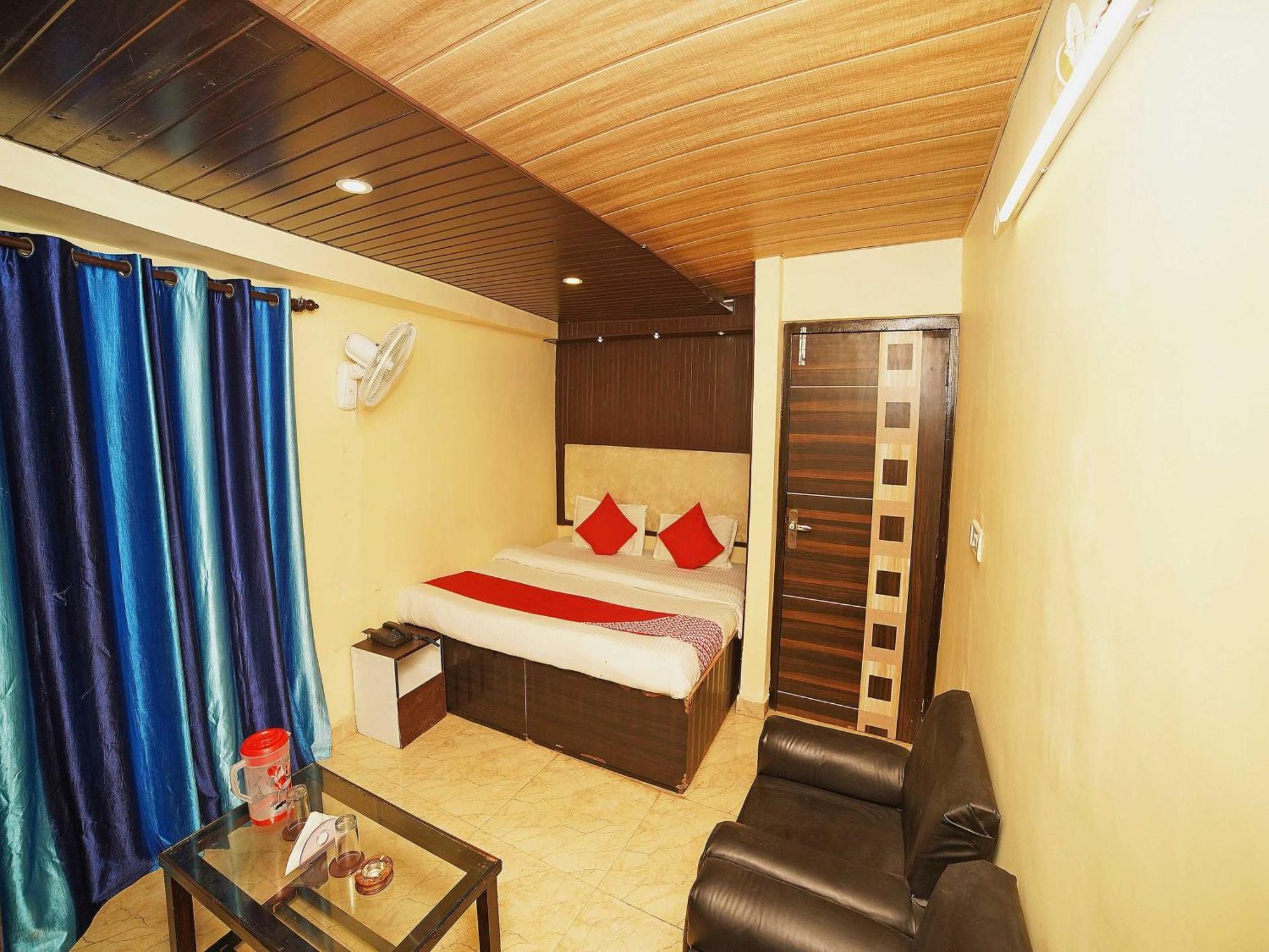 Oyo Flagship 8594 Golden Nest Hotel Nainital Buitenkant foto