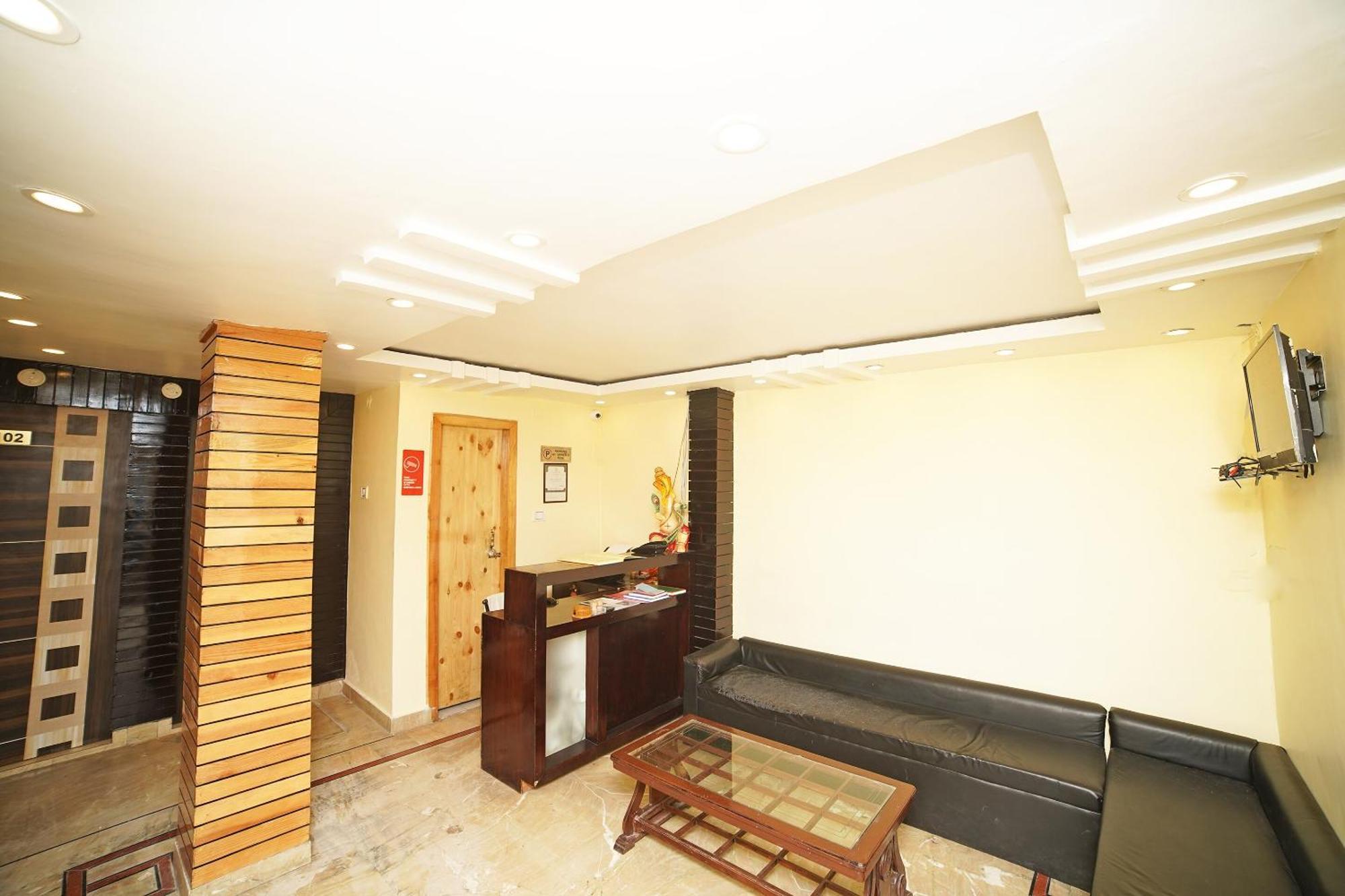 Oyo Flagship 8594 Golden Nest Hotel Nainital Buitenkant foto